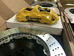 悍马H2制动改装Brembo GT六活塞刹车卡钳套装