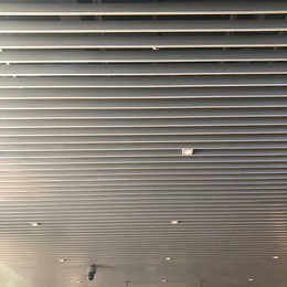 飞机场型材铝方管吊顶 矩形空心铝方管