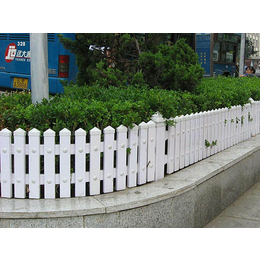 威友丝网(图)、草坪护栏使用寿命、草坪护栏