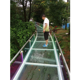 玻璃水滑道-【恒瑞游乐】-广安玻璃水滑道生产厂家