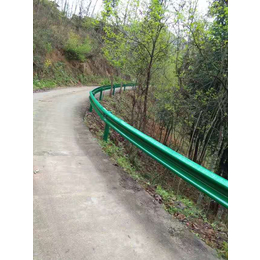 陕西高速公路防护栏厂家 波纹防护栏价格 公路护栏板报价