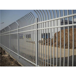青岛锌钢围栏,渤洋丝网,锌钢围栏多少钱一米