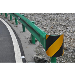 公路波形护栏省道乡道公路隔离栏隔离危险路段警示车辆