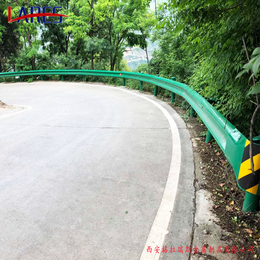 销往甘肃庆阳农村公路双波喷塑护栏板 绿色波形护栏