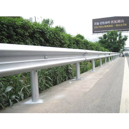 湖南道路<em>双</em>波波形护栏板  护栏<em>立柱</em>配件