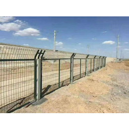 现货供应 建筑铁路护栏网双边丝铁路护栏网 8001铁路护栏网