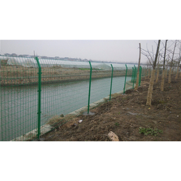 河北厂家* 双边丝护栏我配件 绿色铁丝网图片河边护栏网图片
