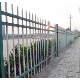 隔离铁艺栅栏 庭院围栏 锌钢护栏 围墙栏杆 阳台塑钢防护栏