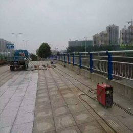 柳州不锈钢复合管栏杆-聊城亿鑫通达桥梁护栏