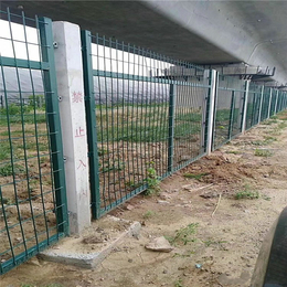 高速公路铁路护栏网 隔离护栏网高速公路防眩网