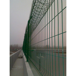 *钢丝网围栏4米高看守所铁栅栏围墙3米宽安全防护设施