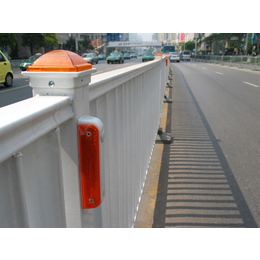 PVC道路护栏*商-伊春PVC道路护栏-中泽丝网
