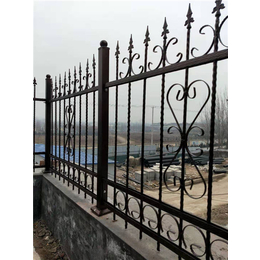 临朐桂吉铸造公司(图)-铸铁围墙生产-甘肃铸铁围墙