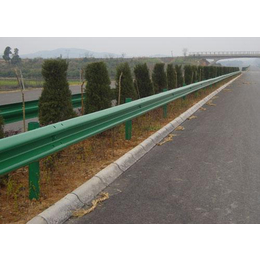 襄樊公路防撞护栏-热镀锌*护栏板-公路防撞护栏工厂