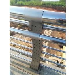 山东诚涵护栏生产厂家(多图)-河北彩色不锈钢栏杆
