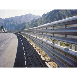 西藏阿里公路成套波形护栏板生产厂家