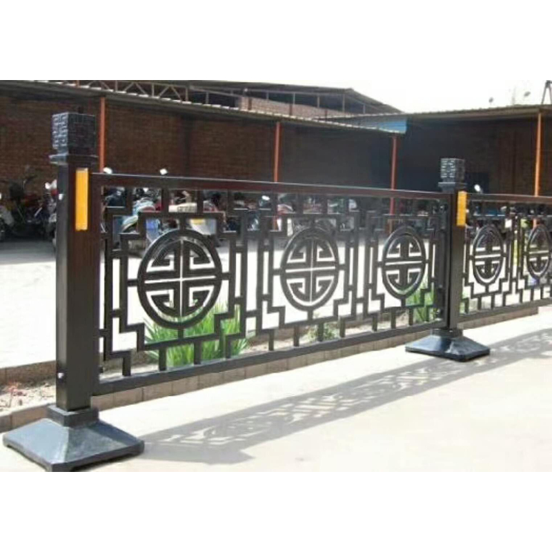 陕西安康市金色护栏道路护栏京式护栏市政护栏道路隔离护栏