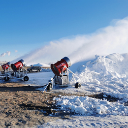 滑雪项目冬季受游客喜爱 有了诺泰克造雪机制雪方便许多