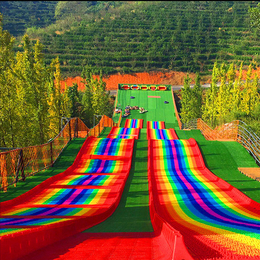 彩虹滑道材质介绍 室外彩虹滑道 网红滑草滑道设计 彩虹滑道