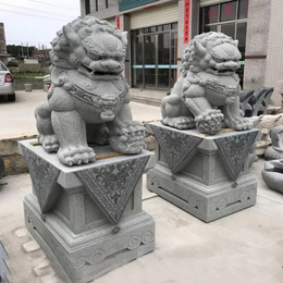 鄂州汉白玉石雕狮子生产厂家