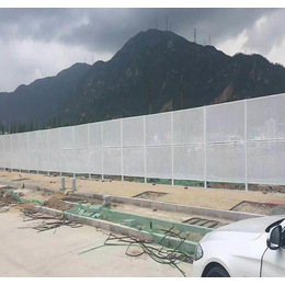 深圳B款彩钢板护栏 汕尾双层冲孔板图片 5米高冲孔板工厂定做