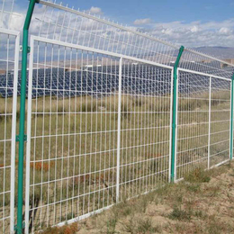 光伏电站防护网 太阳能发电场区围栏