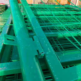 百鹏丝网-包塑钢丝网-围栏网养殖-防护栅