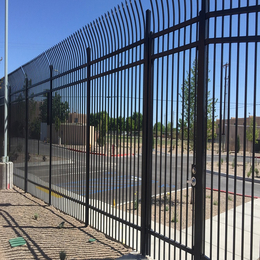 定安围墙绿化护栏 生产锌钢护栏 工厂小区铁艺栅栏