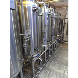 成都生产啤酒的设备精酿啤酒设备生产线酿造啤酒设备