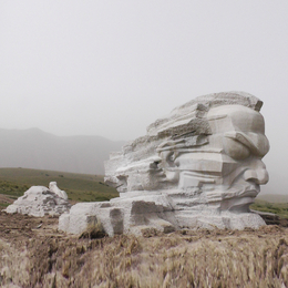 新疆现代人物花岗岩芝麻白石雕半身像摆件定做
