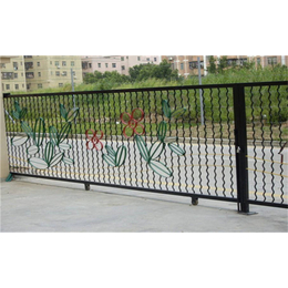 中式铁艺护栏-少博金属(在线咨询)-南京铁艺护栏