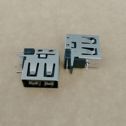 USB 2.0侧插母座 三脚固定 短体14.0直边铁壳黑胶