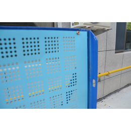 建筑安全爬架网厂家 定制镀锌板冲孔防护网