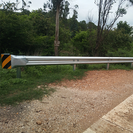 玉溪道路隔离栏厂家-武丰(在线咨询)-玉溪道路隔离栏