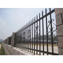 清远服务区围墙防护栏杆    广州栏杆生产厂家围栏款式定做