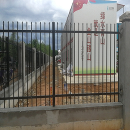 珠海围墙栅栏厂家 工厂防护隔离围栏 潮州社区围墙隔离栏																													