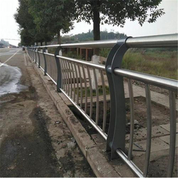  南沙河道防护栏杆款式定做 广州不锈钢河涌护栏厂家