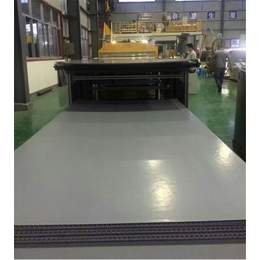 云浮LVT复合地板生产线-常州金纬片板设备厂家
