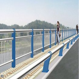 镀锌喷塑桥梁护栏生产基地