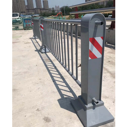 南通护栏-鑫桥护栏生产厂家-锌钢护栏