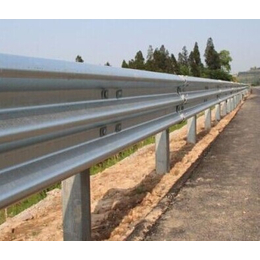 锦泽护栏厂家(图)-公路波形护栏的安装-包头公路波形护栏