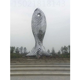 厦门大型公园菱形焊接鱼雕塑 抽象镂空上海之鱼制作图