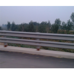 和田高速公路护栏板-高速公路弧形护栏板-锦泽护栏(推荐商家)