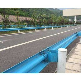 公路防撞护栏板(图)-防撞护栏板厂家-更新乡防撞护栏板