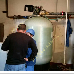 新乐软化水处理设备5吨全自动软水器软化水玻璃钢罐锅炉水处理