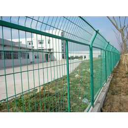 攀枝花护栏网-超兴铁丝防护网-*围墙护栏网
