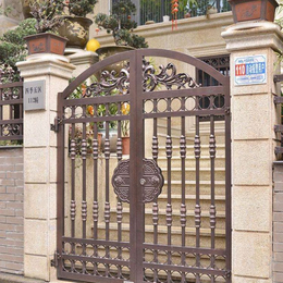 林芝巴宜区欧式铸铝大门黄古铜塑钢护栏