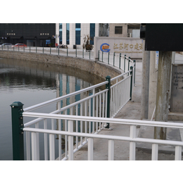 深圳桥梁防护栏杆款式定做 广州河道不锈钢防护栏杆厂家