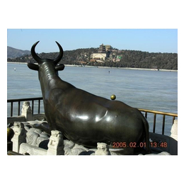世隆铜雕-内蒙古广场铜牛雕塑-广场铜牛雕塑铸造厂