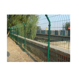 绿色养殖护栏网-固原护栏网-超兴铁丝防护网